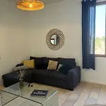 Maison Au Coeur De La Garrigue * 포르티하뉴